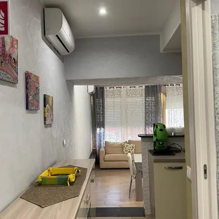 Naxos Apartman *